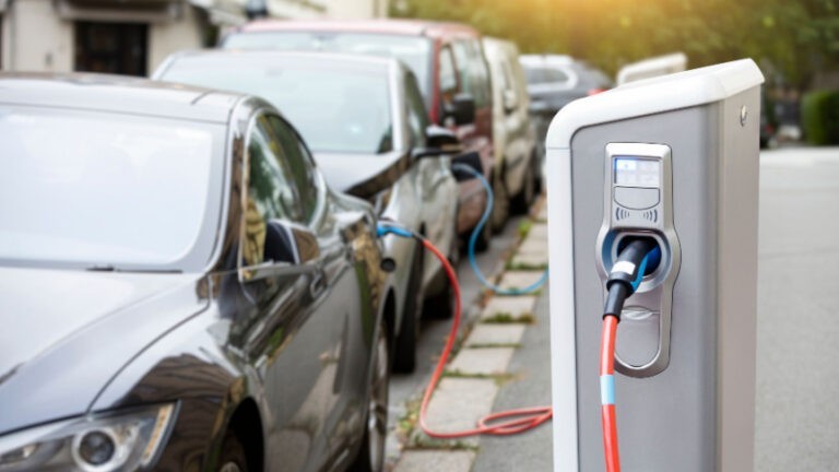 汽車充電樁安裝：簡(jiǎn)單幾步，輕松完成