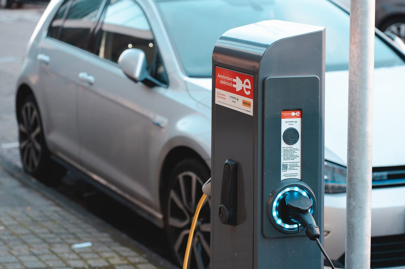 汽車充電樁廠家哪家好？真實(shí)用戶分享經(jīng)驗(yàn)