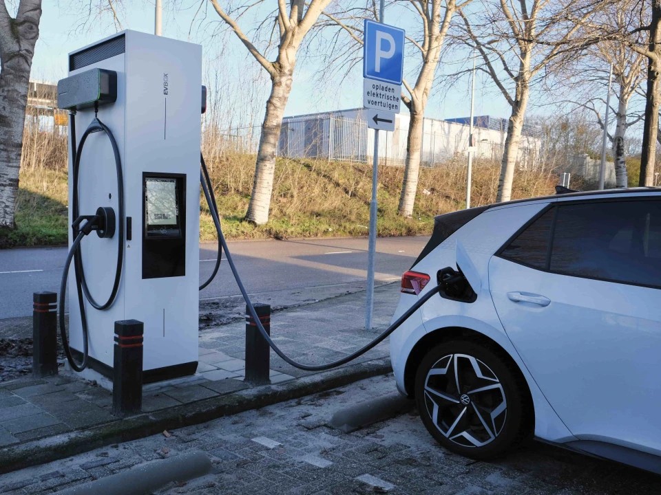 新能源充電樁安裝步驟：簡單易懂，輕松上手
